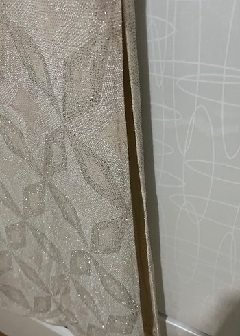 Bej Dantel İşlemeli Uzun V Yaka Elbise - Görsel 5