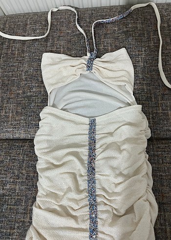 Drapeli Mini Beyaz Straplez Elbise - Görsel 2