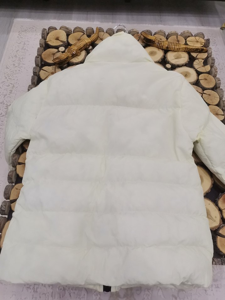 Beyaz Kadın Kışlık Kürklü Mont - Görsel 4