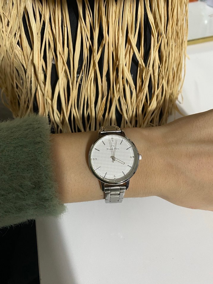 Minimalist Kadın Gri Metal Kordonlu Saat - Görsel 2