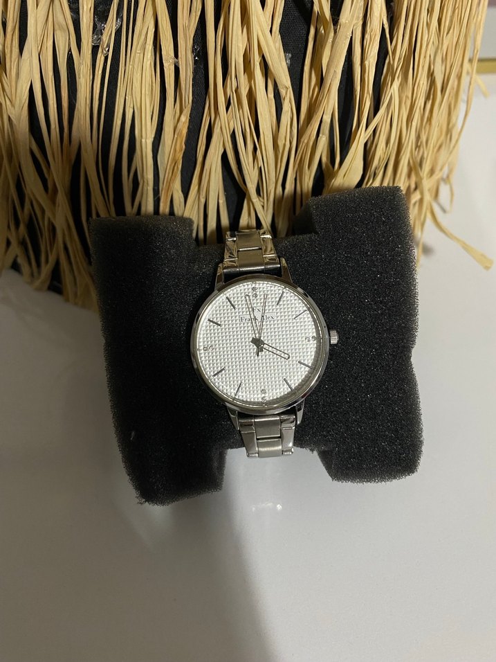 Minimalist Kadın Gri Metal Kordonlu Saat - Görsel 5