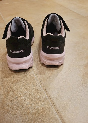 Kiz Çocuk Siyah Spor Ayakkabı Velcro skechers - Görsel 4