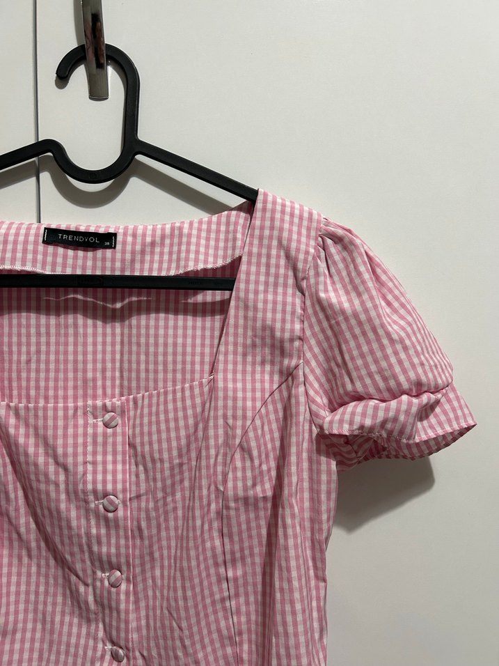 Pembe Kareli Düğmeli Kısa Kollu Bluz - Görsel 3