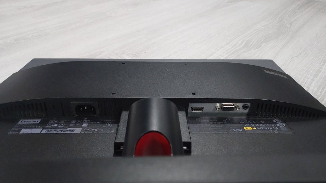 Lenovo ThinkVision 21.5" T22i-30 LCD Monitör - Görsel 3