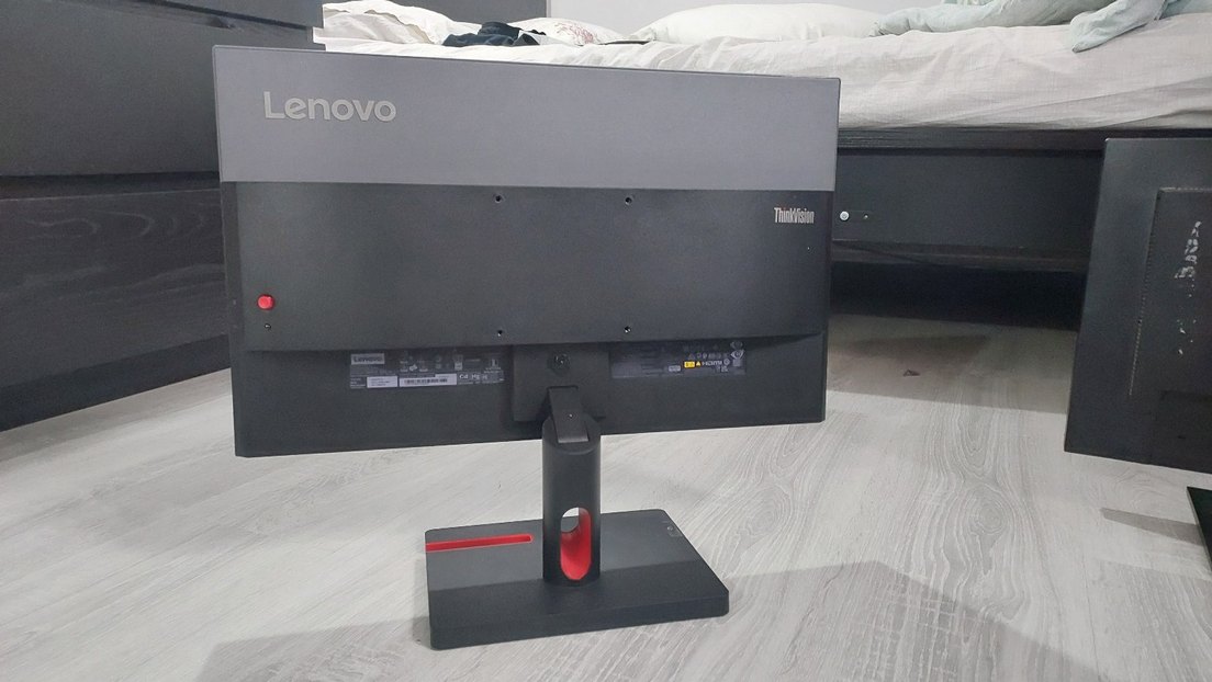 Lenovo ThinkVision 21.5" T22i-30 LCD Monitör - Görsel 2