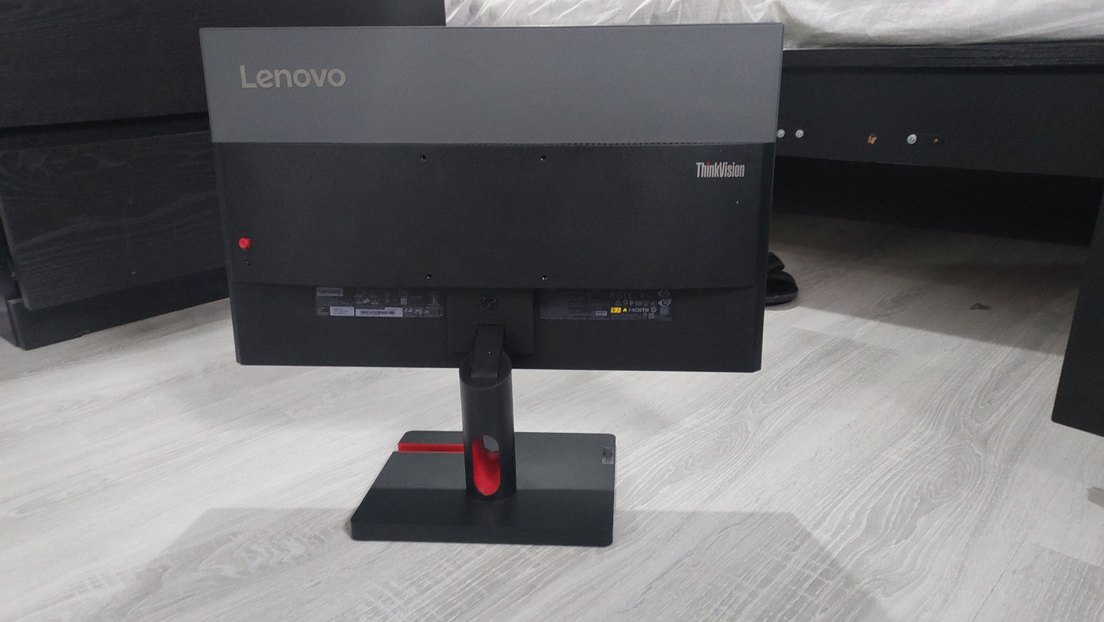 Lenovo ThinkVision 21.5" T22i-30 LCD Monitör - Görsel 2