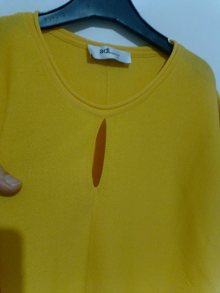 Sarı Kısa Kollu Salaş Kadın Bluz - Görsel 3