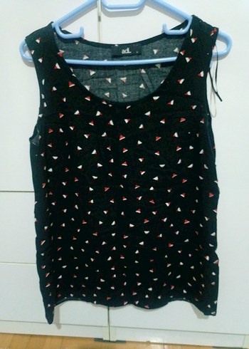 Siyah Mini V Yaka Düğmeli Kadın Bluz - Görsel 2