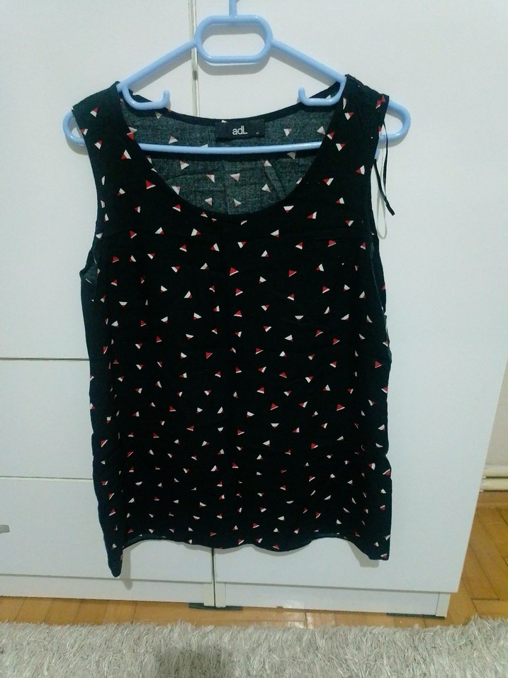 Siyah Mini V Yaka Düğmeli Kadın Bluz - Görsel 5