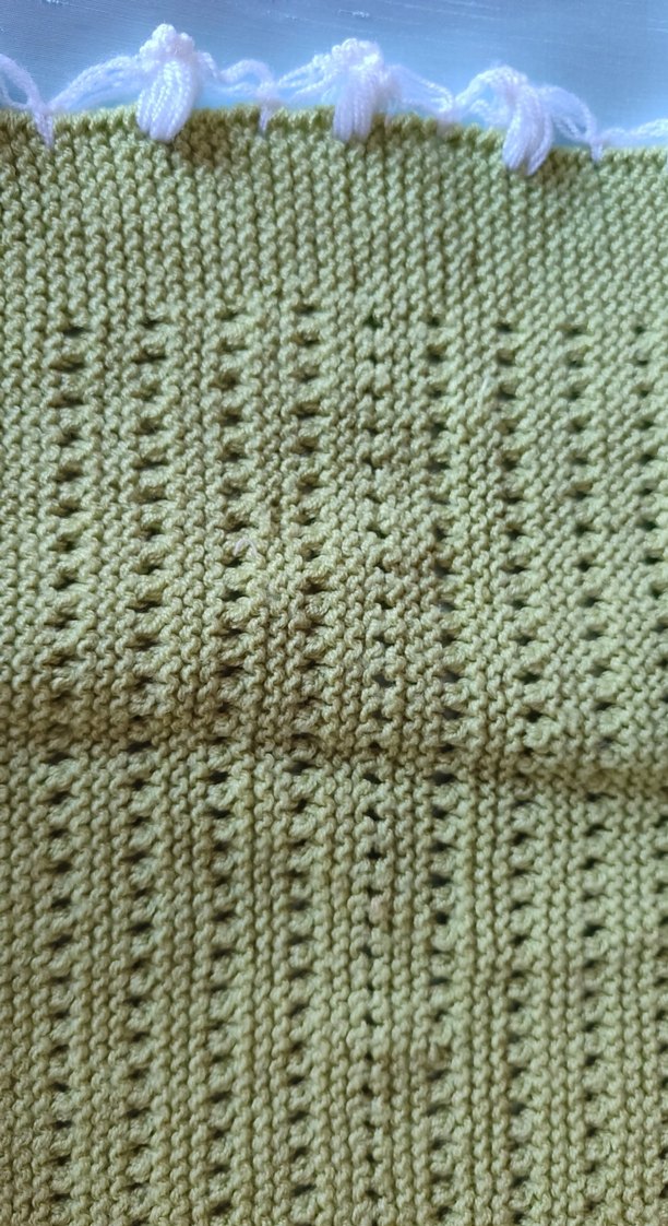 Sarı Örgü Bebek Battaniyesi - Görsel 2