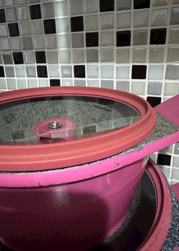 Pembe Saplı Gri Tabanlı Tencere Seti - Görsel 4