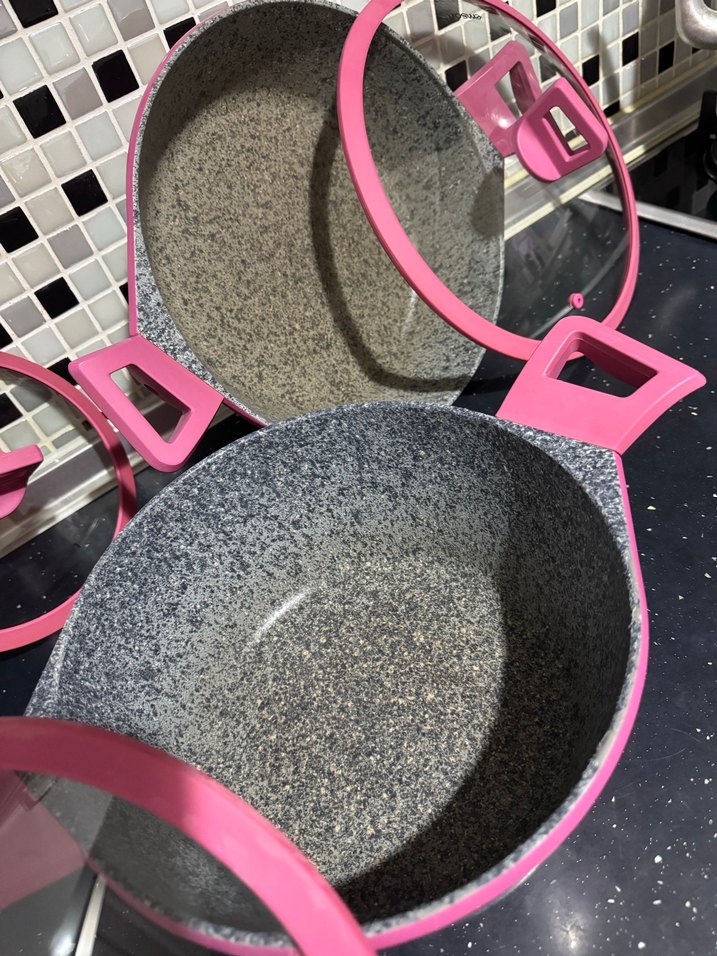 Pembe Saplı Gri Tabanlı Tencere Seti - Görsel 5