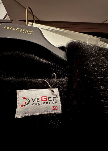 Düğmeli Siyah kürklü Uzun  Kaban - Görsel 3