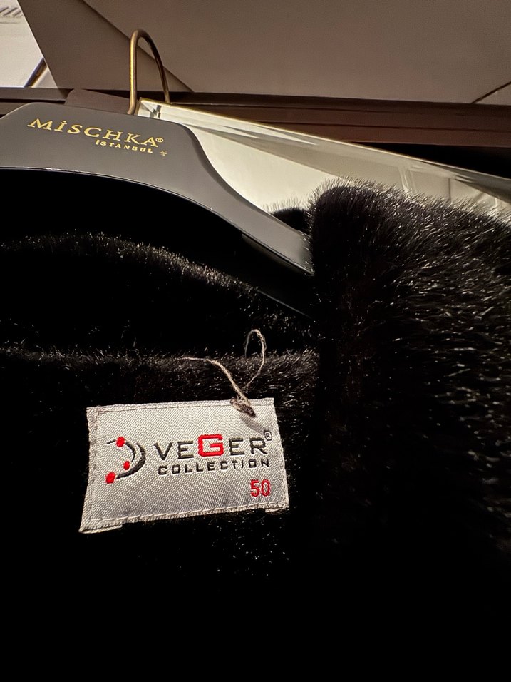 Düğmeli Siyah kürklü Uzun  Kaban - Görsel 3