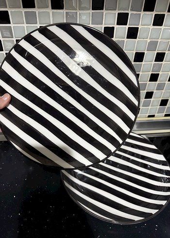 Renkli Çizgili Seramik Tabak Seti - Görsel 3