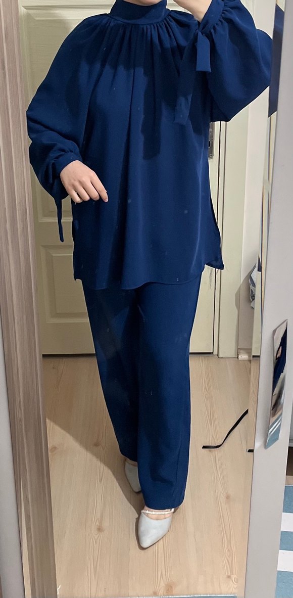 Lacivert Drapeli Yüksek Yakalı Kadın Takım 1 beden - Görsel 4