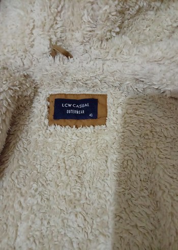 Kürklü Kapüşonlu Bej Kadın Kışlık Mont - Görsel 3