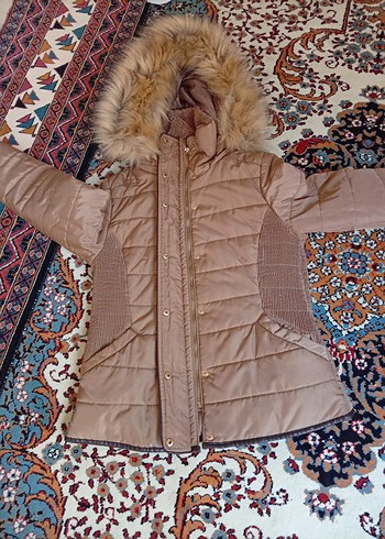 Kürklü Kapüşonlu Bej Kadın Kışlık Mont - Görsel 2