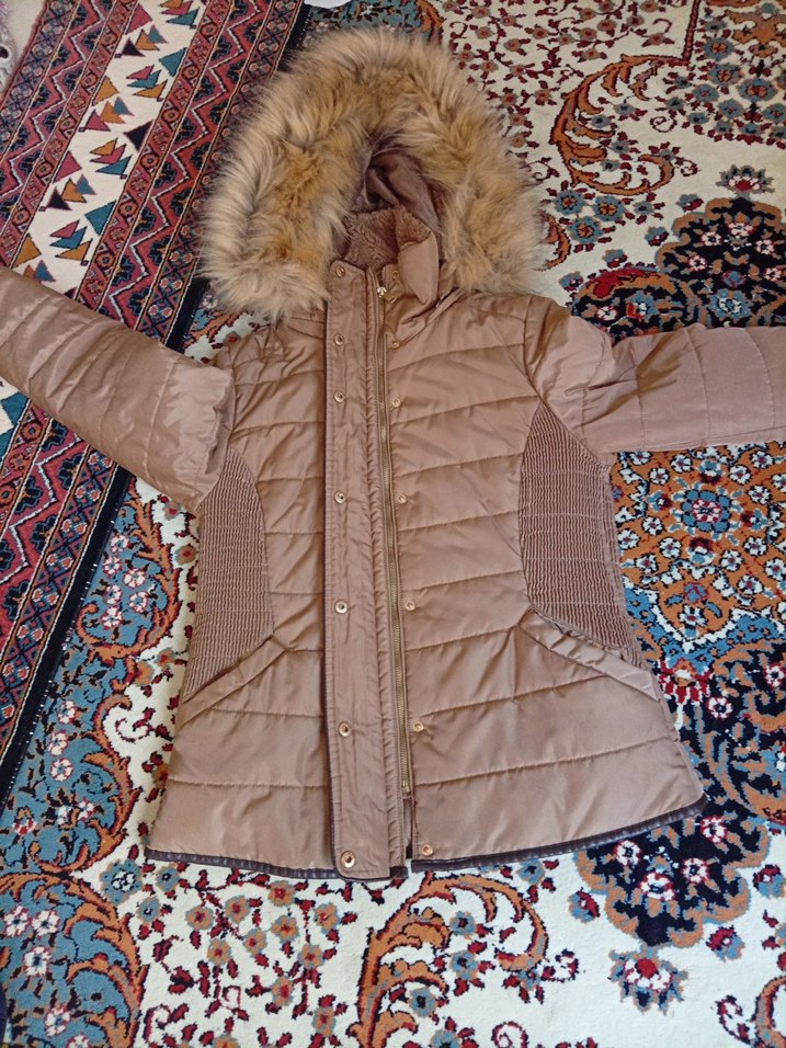 Kürklü Kapüşonlu Bej Kadın Kışlık Mont - Görsel 2