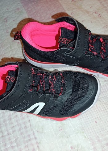 Dechatlon Newfeel Kız Çocuk Siyah-Pembe Spor Ayakkabı 35 Numara - Görsel 3