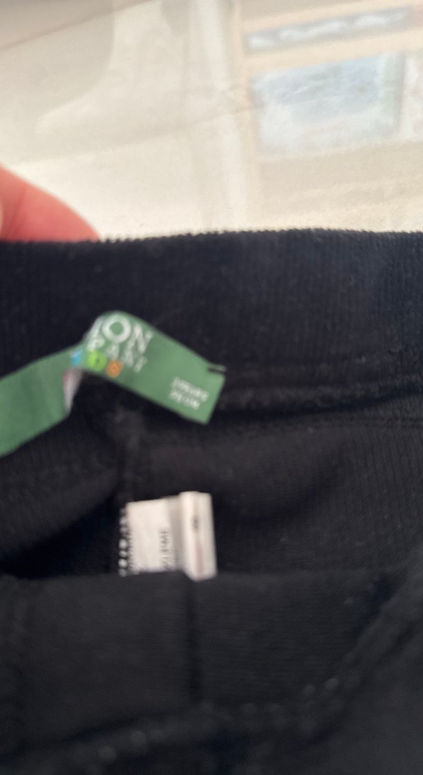 Yenidir kadife siyah tayt - Görsel 2