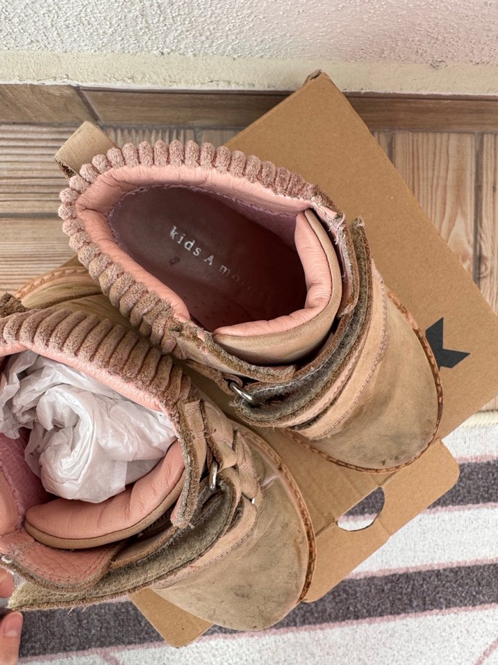 Kids a more- 27 num. Kız Çocuk Bej Süet Tokalı Bot - Görsel 2