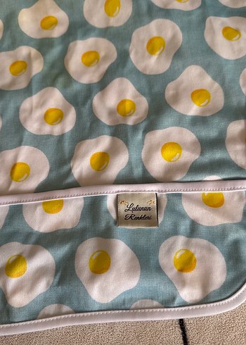 Lulunun renkleri- Pastel Renkli Baskılı Bebek Önlüğü - Görsel 2