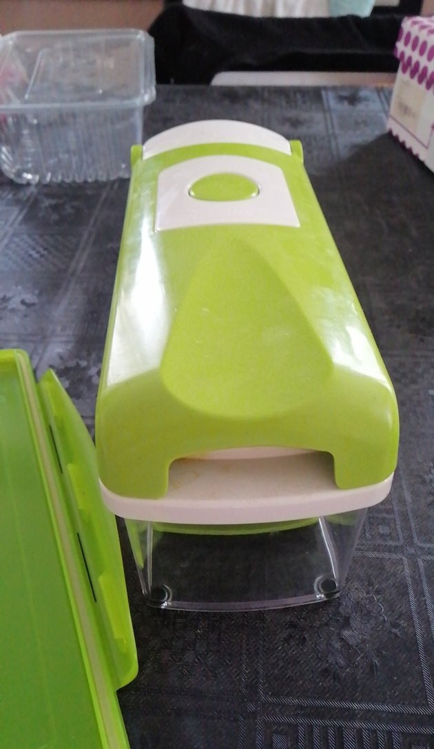 Parlak Yeşil Plastik Saklama Kabı - Görsel 3