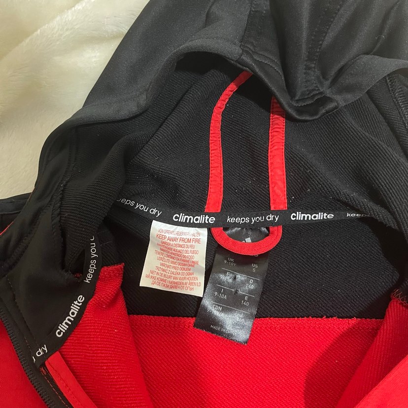 Kırmızı Kapüşonlu Çocuk Ceket - Görsel 3