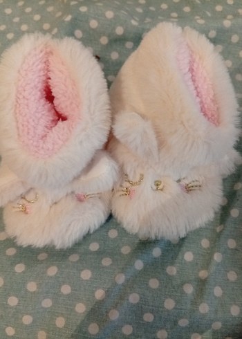 Kızlar için Beyaz Kürklü Nakışlı Sıcak Terlik - Görsel 2