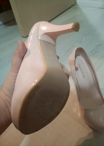 Kadın Stiletto Topuklu Ayakkabı  1 kez düğünde giyildi - Görsel 3