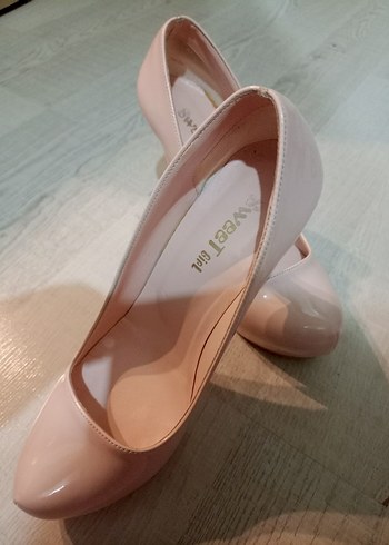 Kadın Stiletto Topuklu Ayakkabı  1 kez düğünde giyildi - Görsel 2