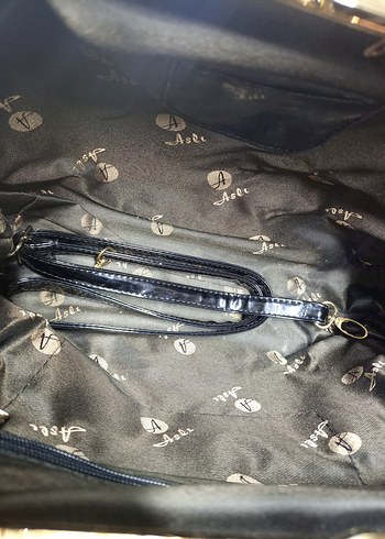 Siyah Parlak Yılan Desenli Klasik Deri Çanta - Görsel 3