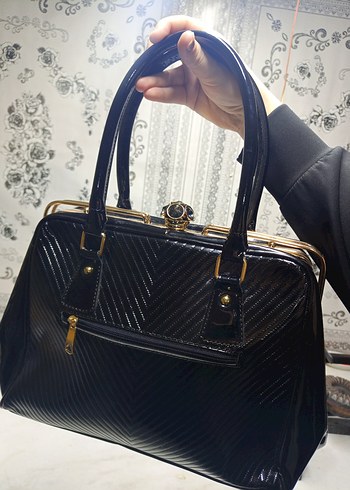 Siyah Parlak Yılan Desenli Klasik Deri Çanta - Görsel 2