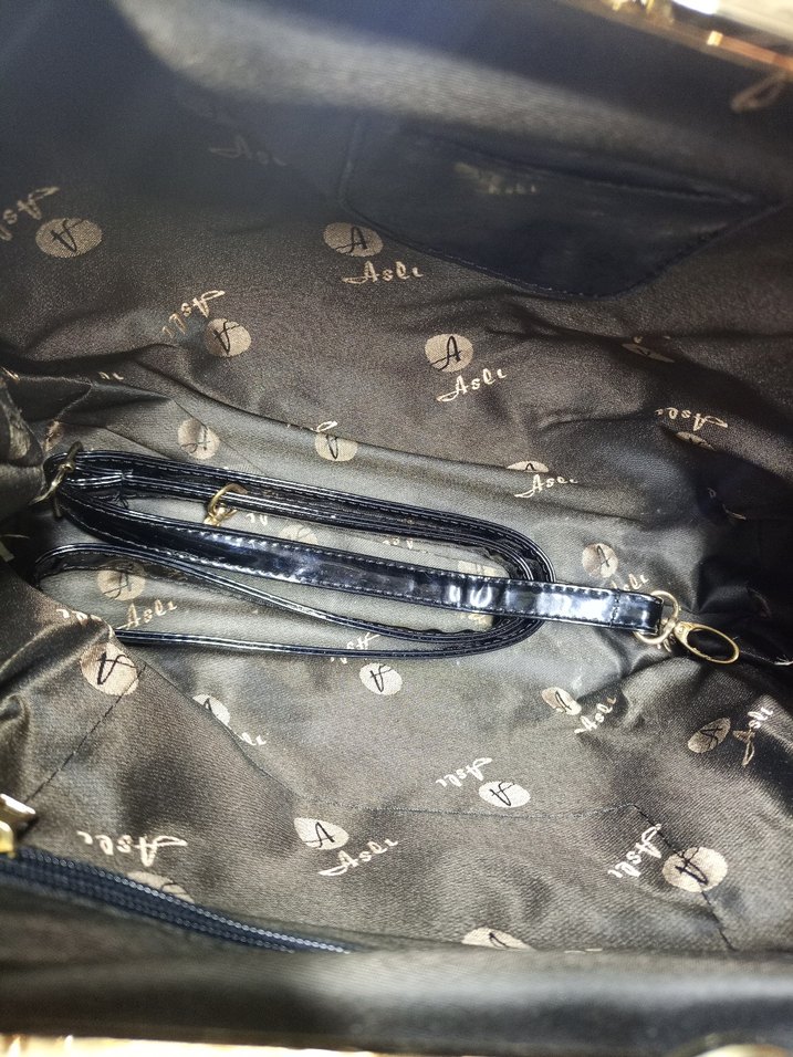 Siyah Parlak Yılan Desenli Klasik Deri Çanta - Görsel 3