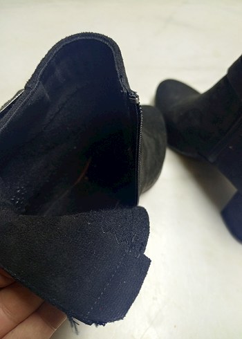 Siyah Süet Tokalı Kadın Bot - Görsel 3