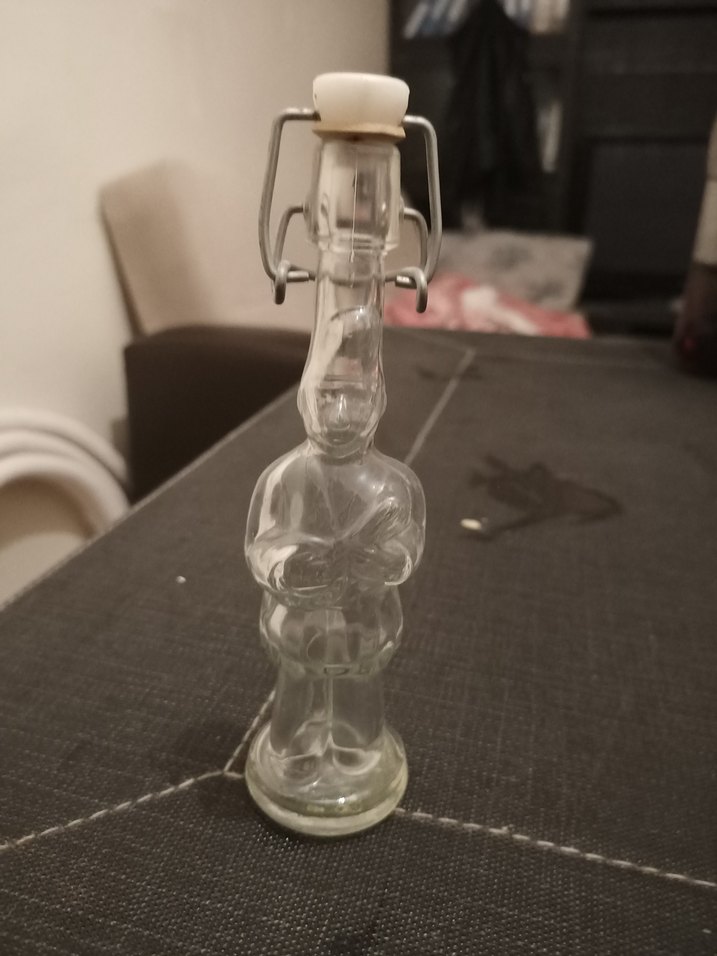 Bej Figür Şişe - Görsel 3