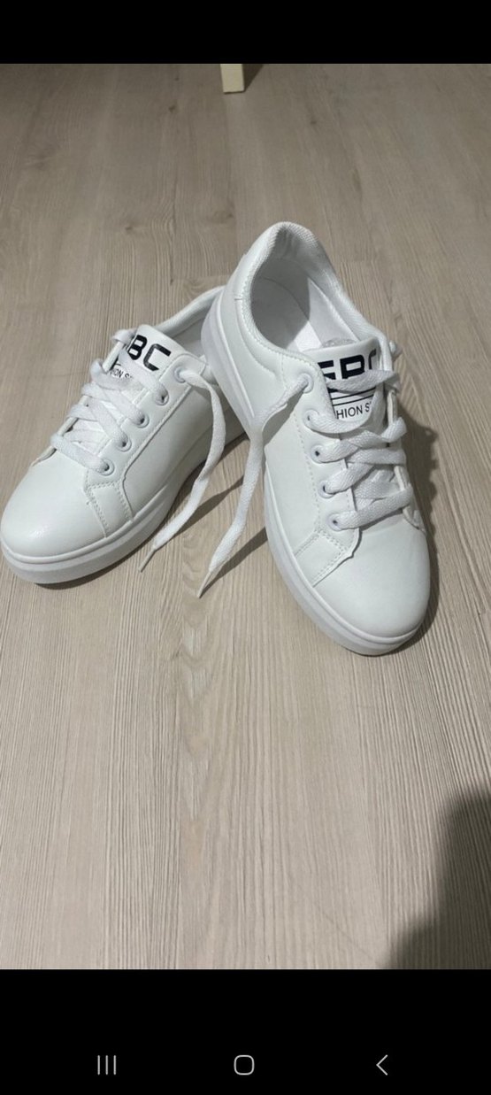 Beyaz Kadın Günlük Spor Ayakkabı - Görsel 3