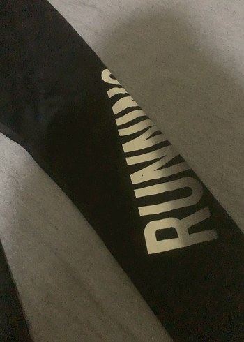 Siyah Baskılı Kadın Spor Tayt - Görsel 3