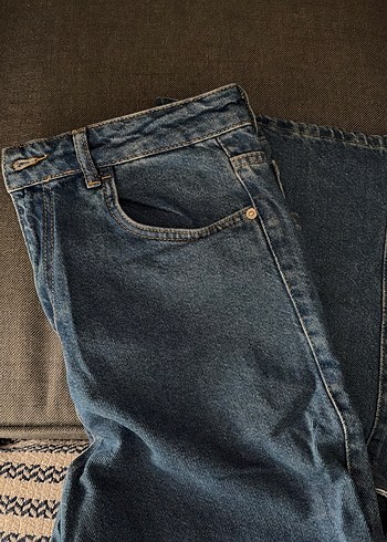 Kadın Kemerli Mavi Bol Paça Midi Kot Pantolon - Görsel 4