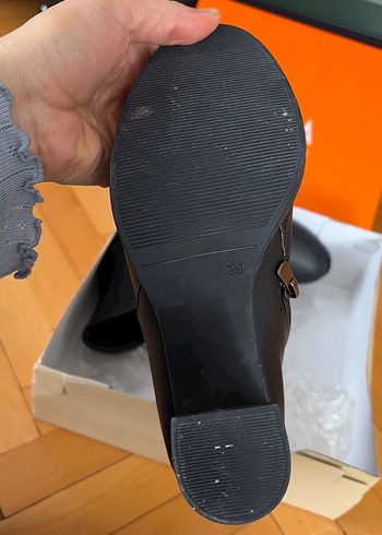 YAYA Siyah Deri Fermuarlı Topuklu Bot - Görsel 2