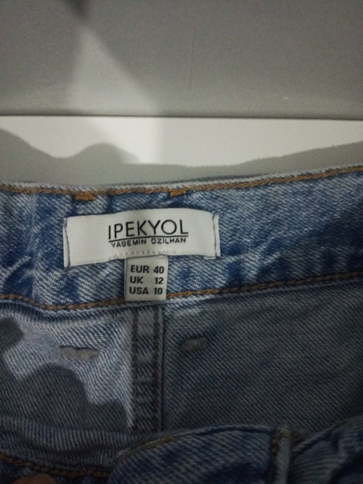 Kadın Mavi Kemerli Mini Denim Şort - Görsel 4