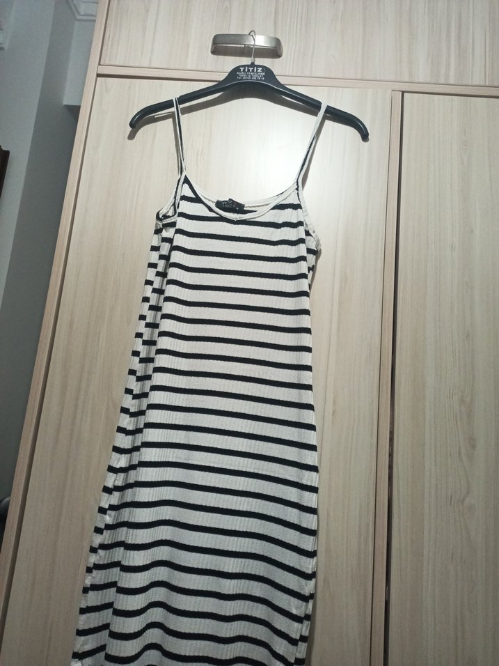 Çizgili Uzun Askılı Günlük Elbise - Görsel 5