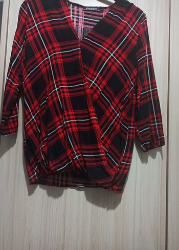 Kırmızı Ekose Desenli V Yaka Kadın Gömlek - Görsel 2