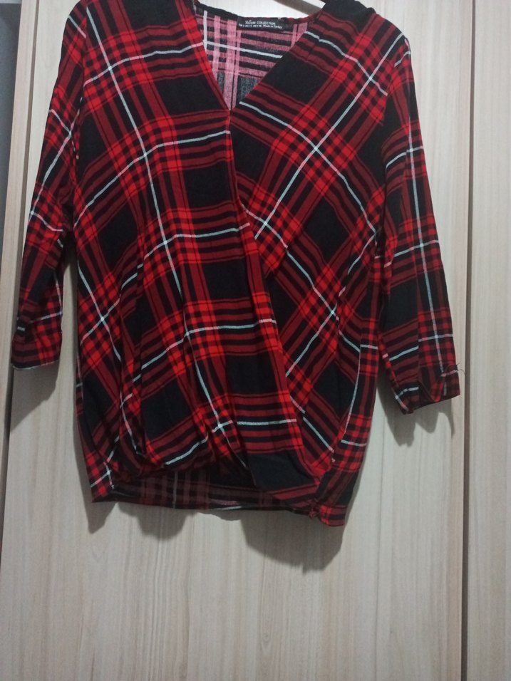 Kırmızı Ekose Desenli V Yaka Kadın Gömlek - Görsel 2