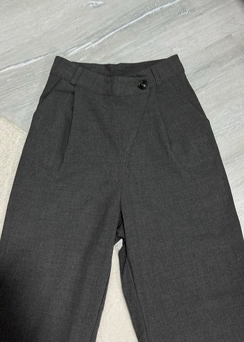 Vatkalı Gri Palazzo Pantolon - Görsel 2