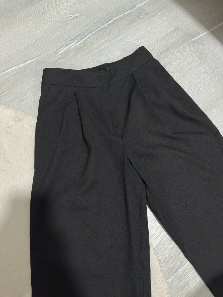 Trendyol Siyah Pileli Wide Leg Pantolon - Görsel 3