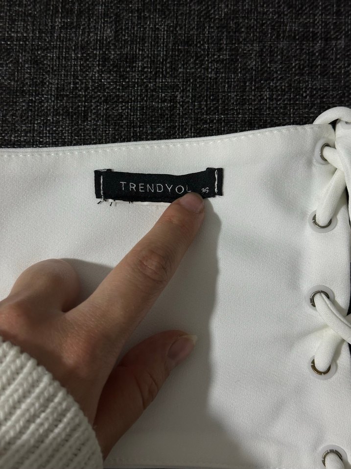 Ekru Balenli Bağlamalı Büstiyer - Görsel 4