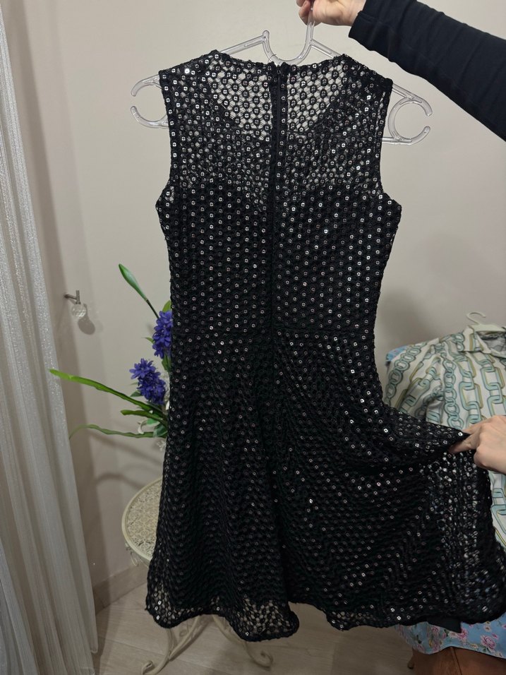Siyah Dantel Detaylı gece elbisesi bi mağazadan aldım 1 kez gydm - Görsel 3