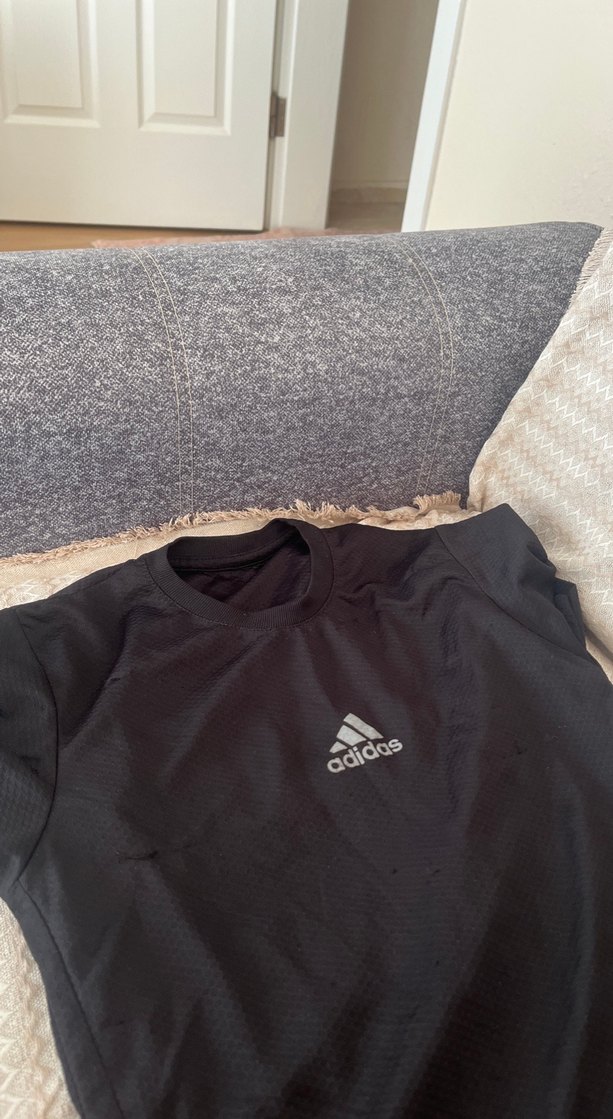 Adidas Siyah Kısa Kollu Erkek Tişört - Görsel 2